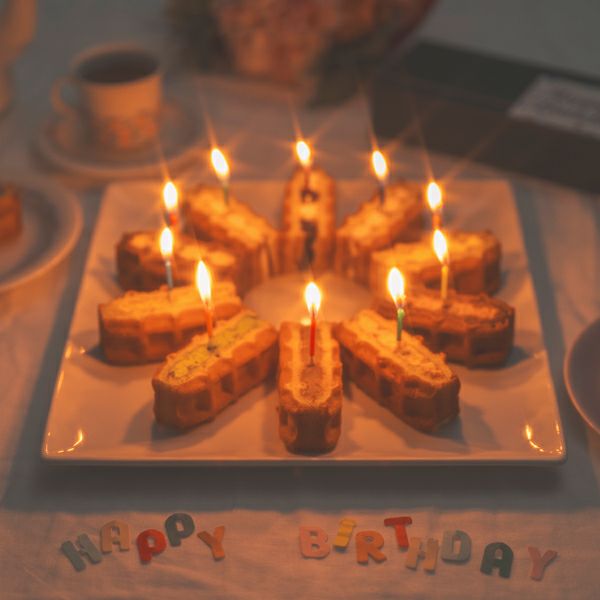 10種】バースデーキャンドル付き ワッフルケーキ セット | 公式